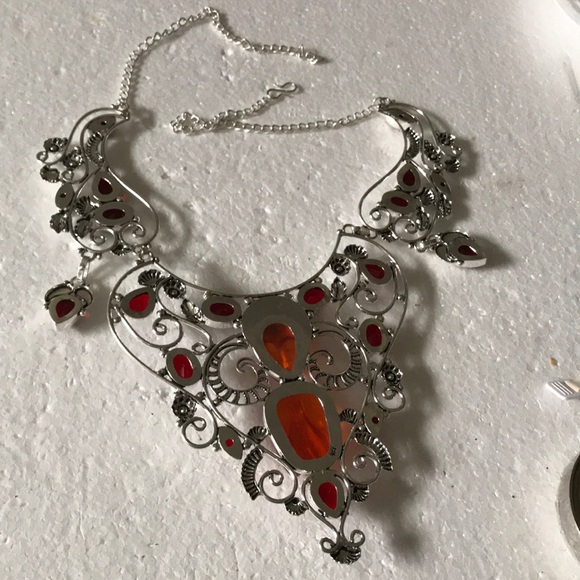 Praying lady & garnet 925 necklace - Picture 4 of 6